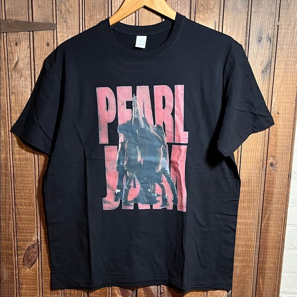 Iron on Graphic Pearl Black Graphic Tee Shirt
